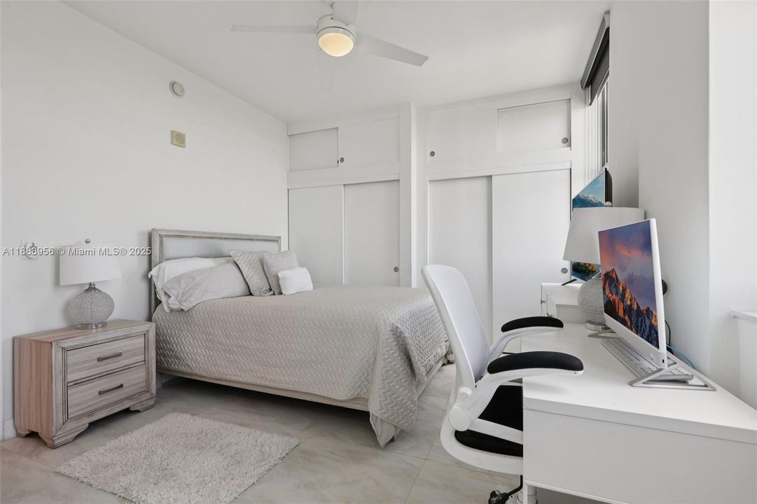 待售: $647,900 (2 贝兹, 3 浴室, 1650 平方英尺)