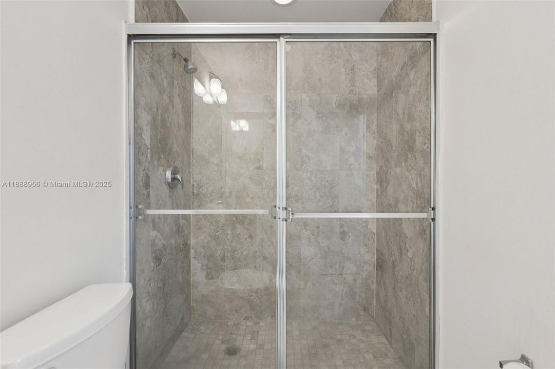 待售: $647,900 (2 贝兹, 3 浴室, 1650 平方英尺)