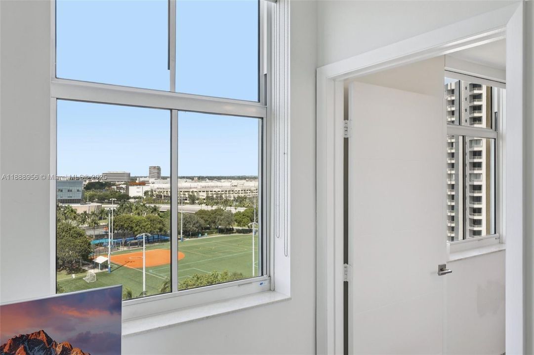 待售: $647,900 (2 贝兹, 3 浴室, 1650 平方英尺)