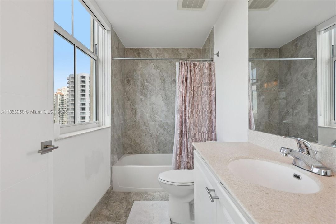 待售: $647,900 (2 贝兹, 3 浴室, 1650 平方英尺)