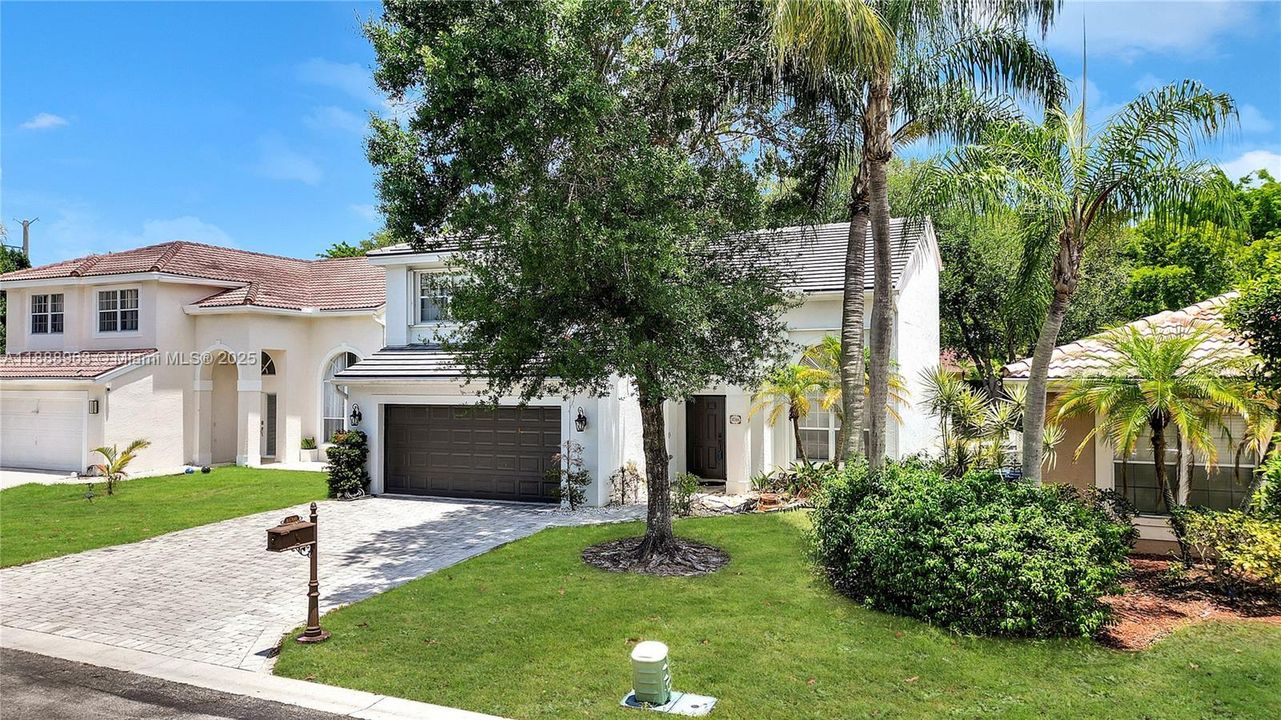 最近租的: $4,500 (3 贝兹, 2 浴室, 2223 平方英尺)