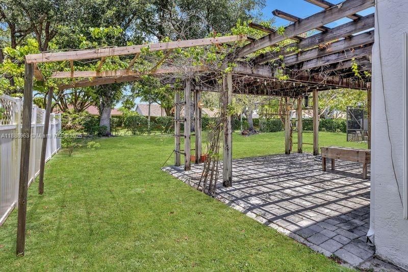 最近租的: $4,500 (3 贝兹, 2 浴室, 2223 平方英尺)