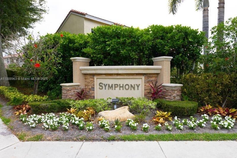 最近租的: $4,500 (3 贝兹, 2 浴室, 2223 平方英尺)