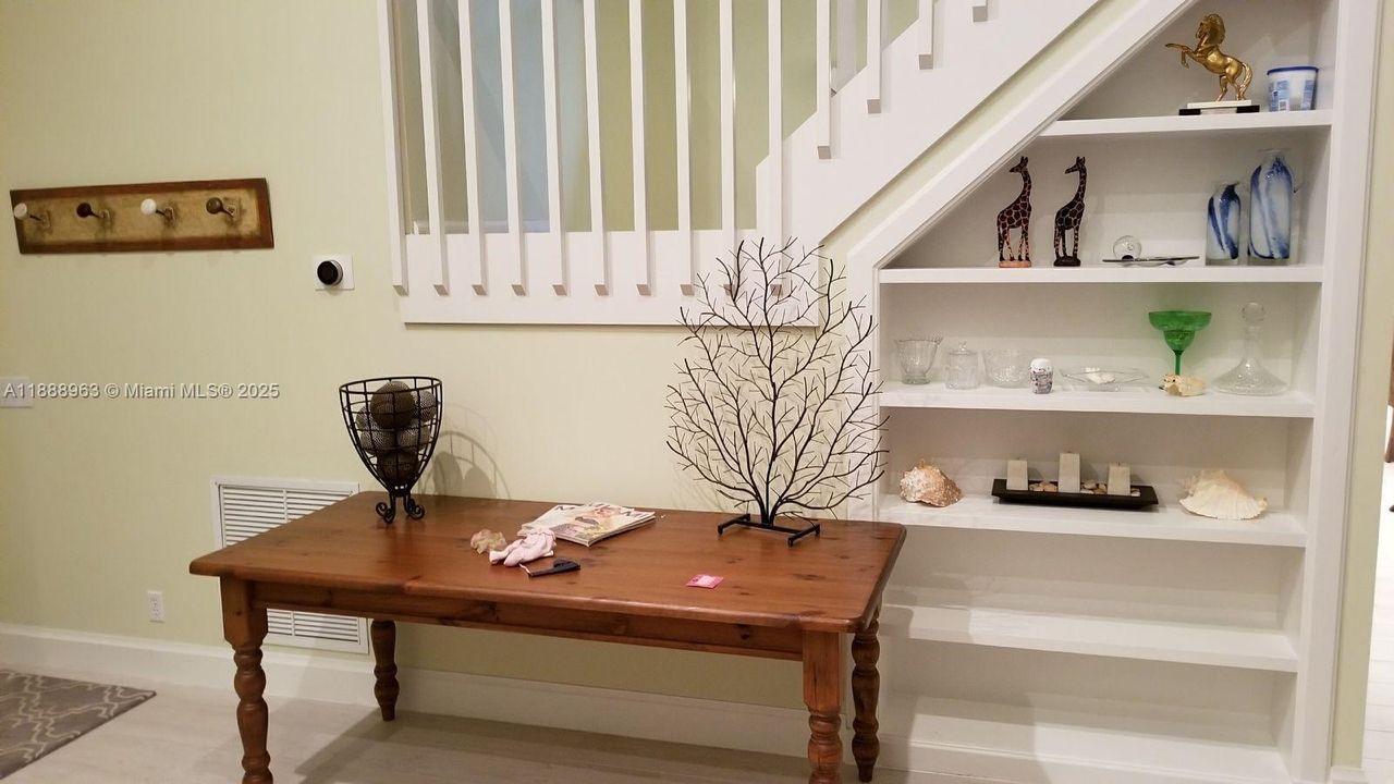 最近租的: $4,500 (3 贝兹, 2 浴室, 2223 平方英尺)