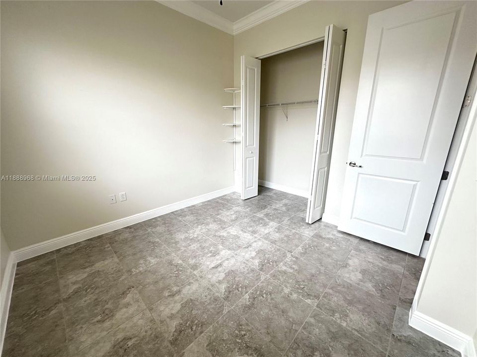 Под контрактом: $3,600 (3 спален, 2 ванн, 1734 Квадратных фут)