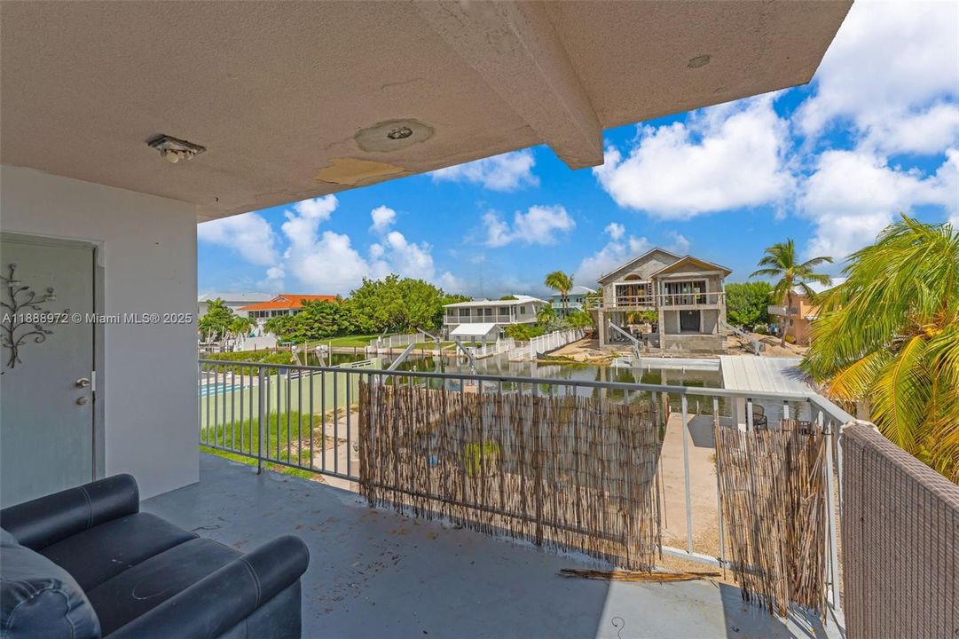 На продажу: $1,750,000 (4 спален, 2 ванн, 2196 Квадратных фут)