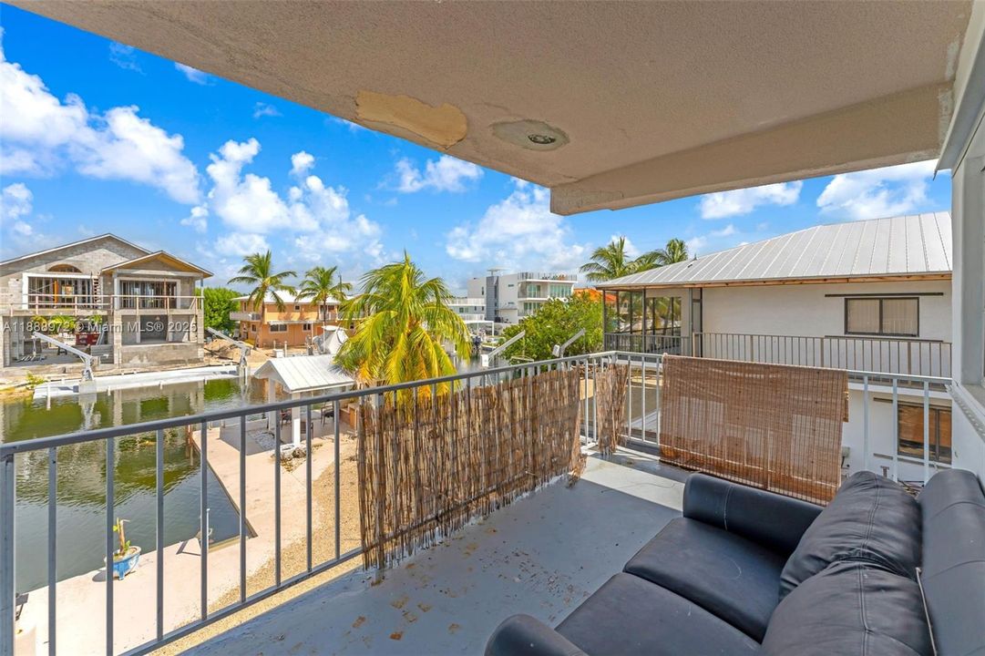 На продажу: $1,750,000 (4 спален, 2 ванн, 2196 Квадратных фут)