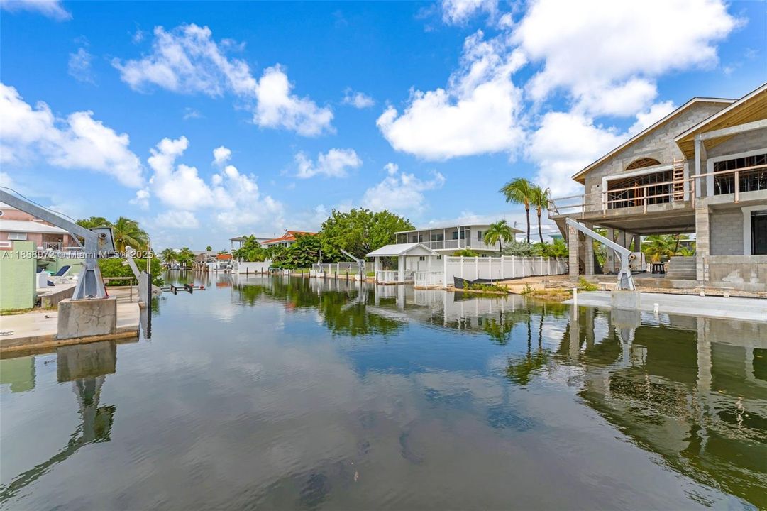 На продажу: $1,750,000 (4 спален, 2 ванн, 2196 Квадратных фут)