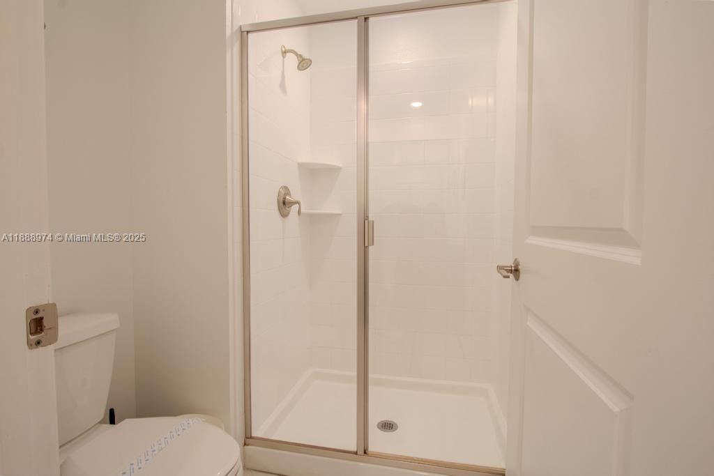 En Venta: $430,000 (4 camas, 3 baños, 1914 Pies cuadrados)