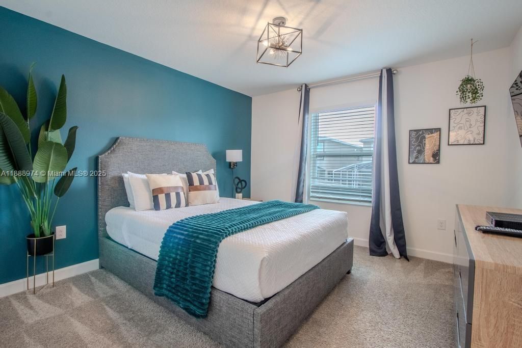 En Venta: $430,000 (4 camas, 3 baños, 1914 Pies cuadrados)