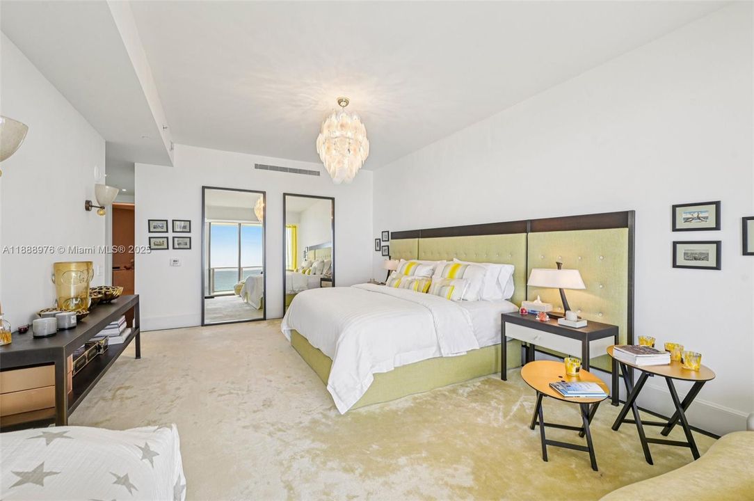 For Sale: $7,000,000 (2 beds, 2 baths, 2721 Square Feet)