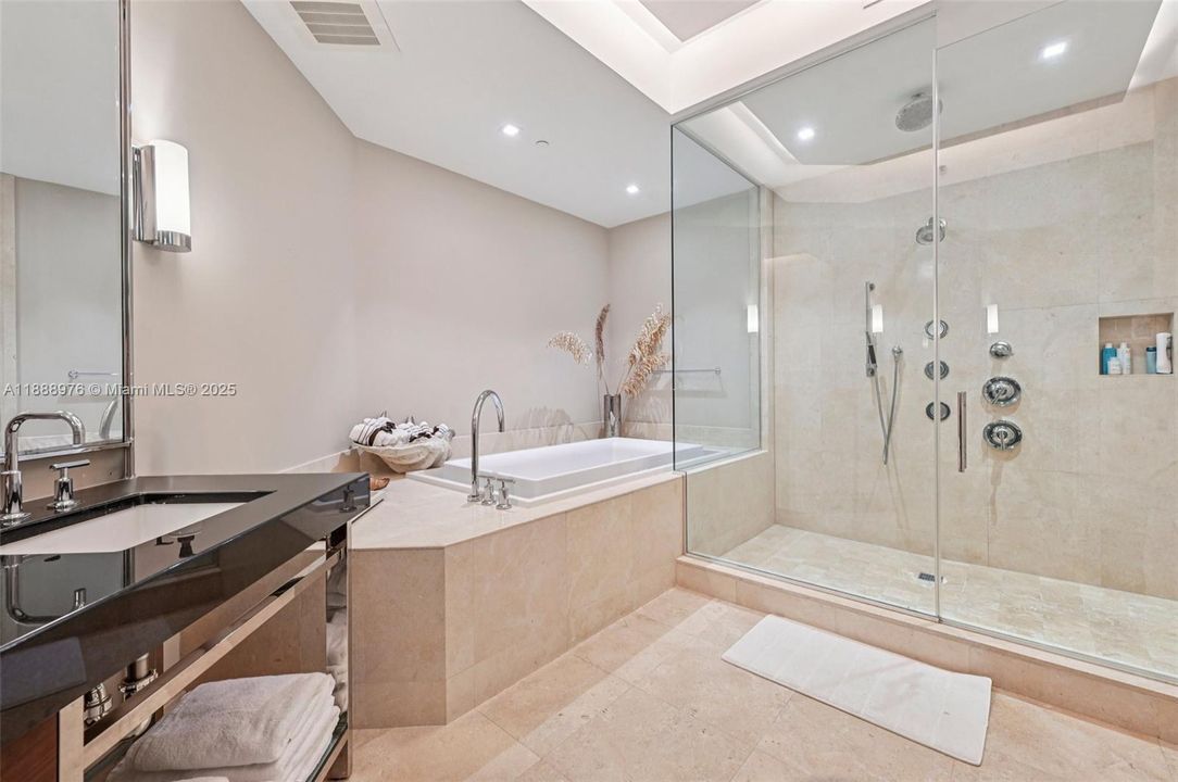 For Sale: $7,000,000 (2 beds, 2 baths, 2721 Square Feet)