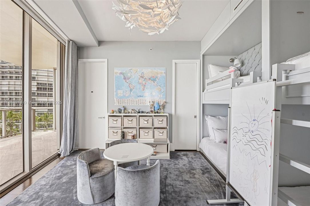 For Sale: $7,000,000 (2 beds, 2 baths, 2721 Square Feet)