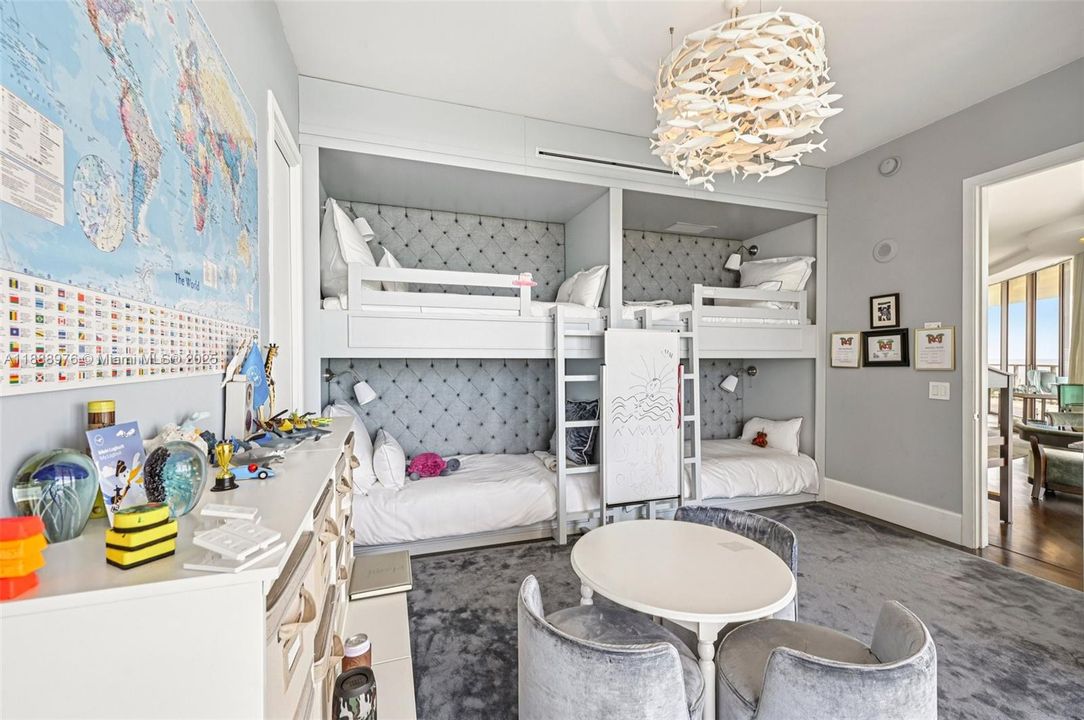 For Sale: $7,000,000 (2 beds, 2 baths, 2721 Square Feet)