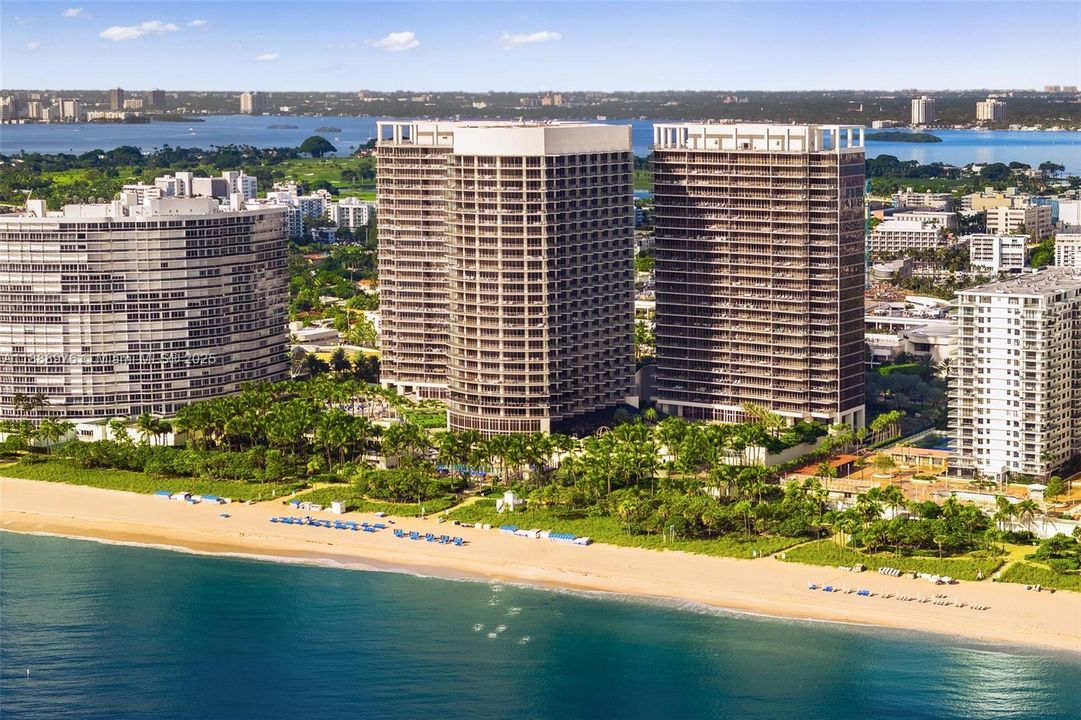 For Sale: $7,000,000 (2 beds, 2 baths, 2721 Square Feet)