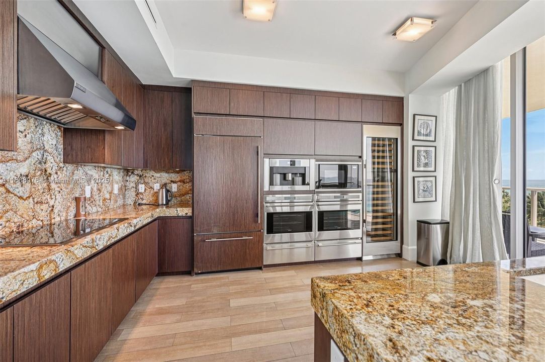 For Sale: $7,000,000 (2 beds, 2 baths, 2721 Square Feet)