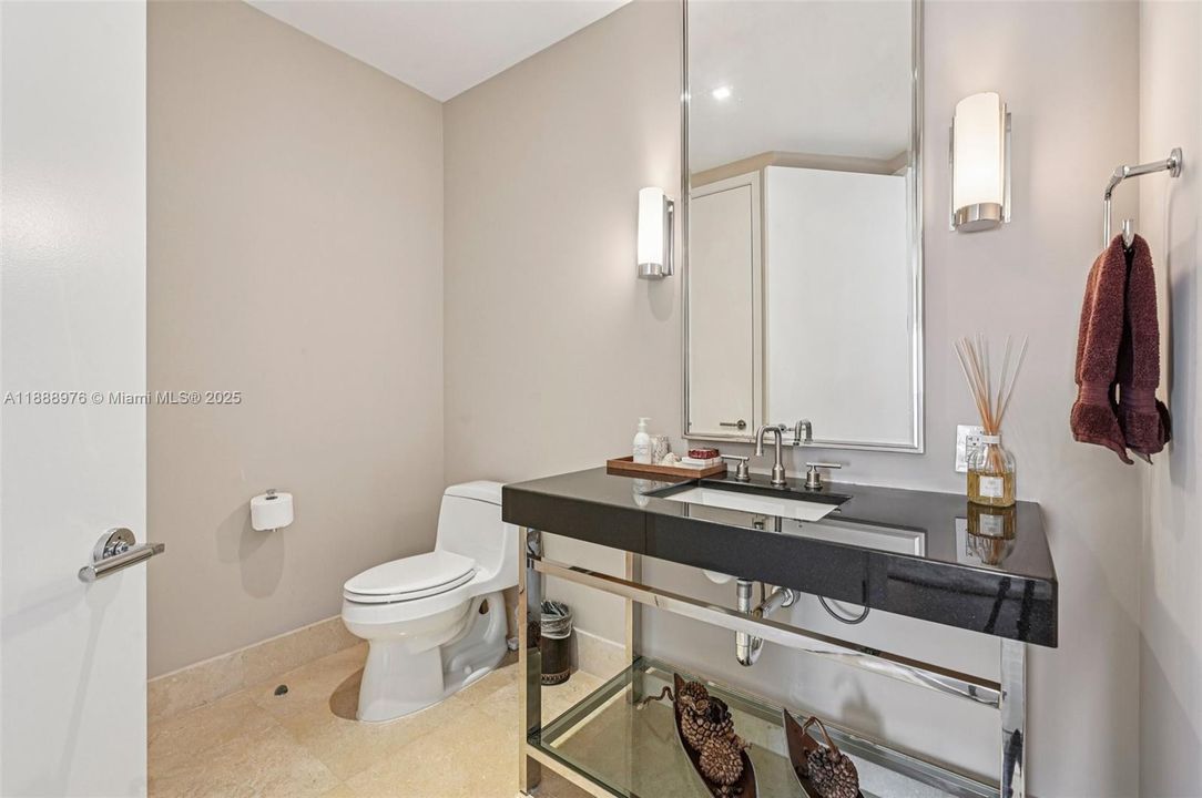 For Sale: $7,000,000 (2 beds, 2 baths, 2721 Square Feet)