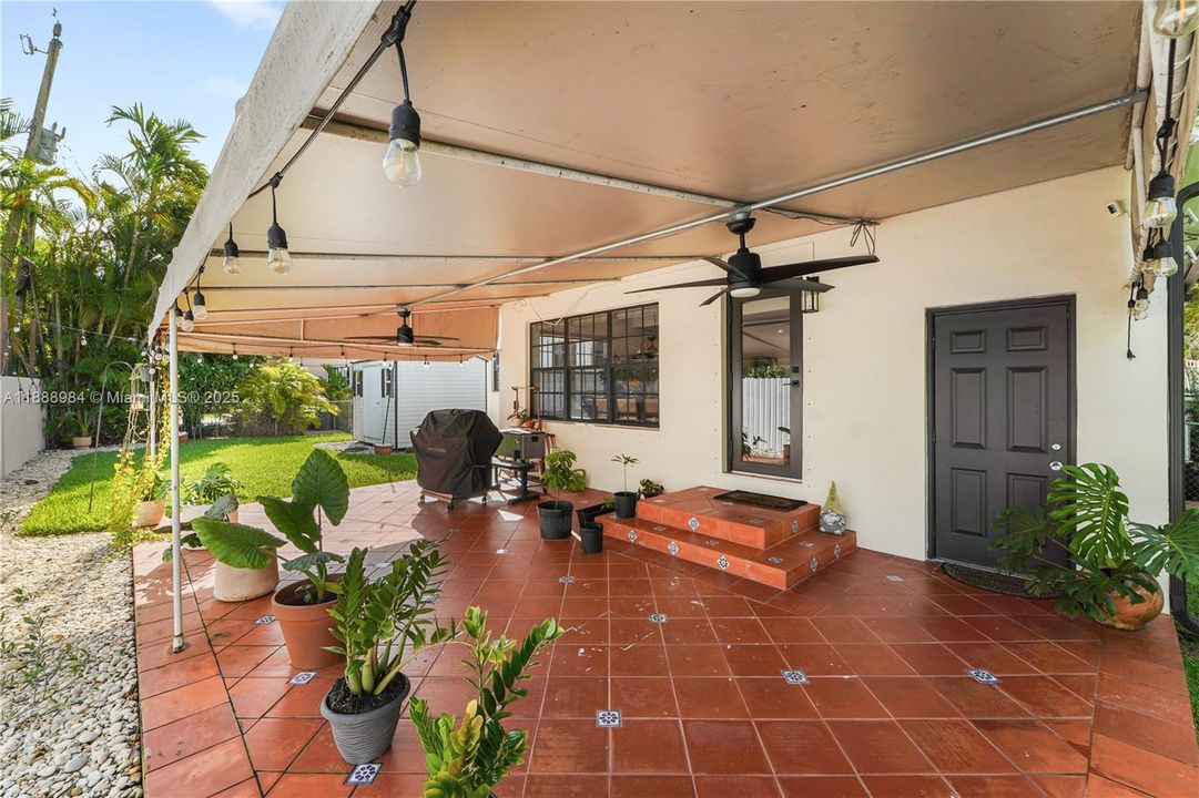 Active With Contract: $4,500 (3 beds, 2 baths, 1676 Square Feet)