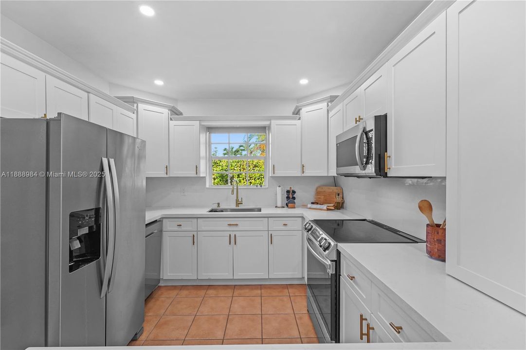 Active With Contract: $4,500 (3 beds, 2 baths, 1676 Square Feet)