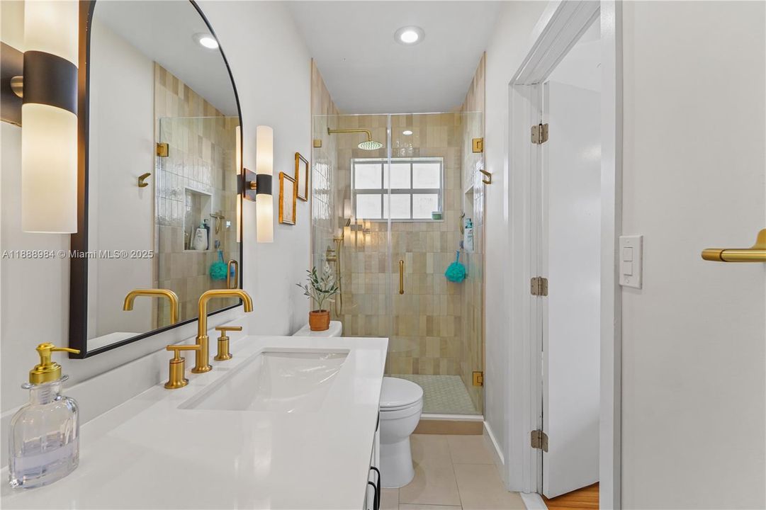 Active With Contract: $4,500 (3 beds, 2 baths, 1676 Square Feet)