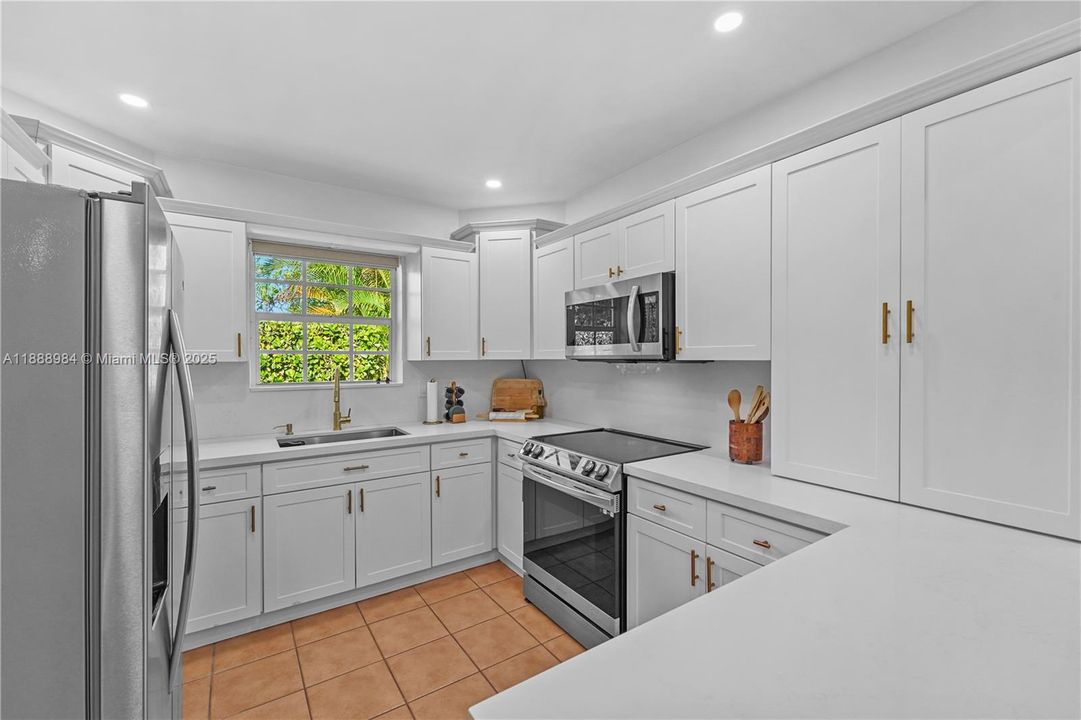 Active With Contract: $4,500 (3 beds, 2 baths, 1676 Square Feet)