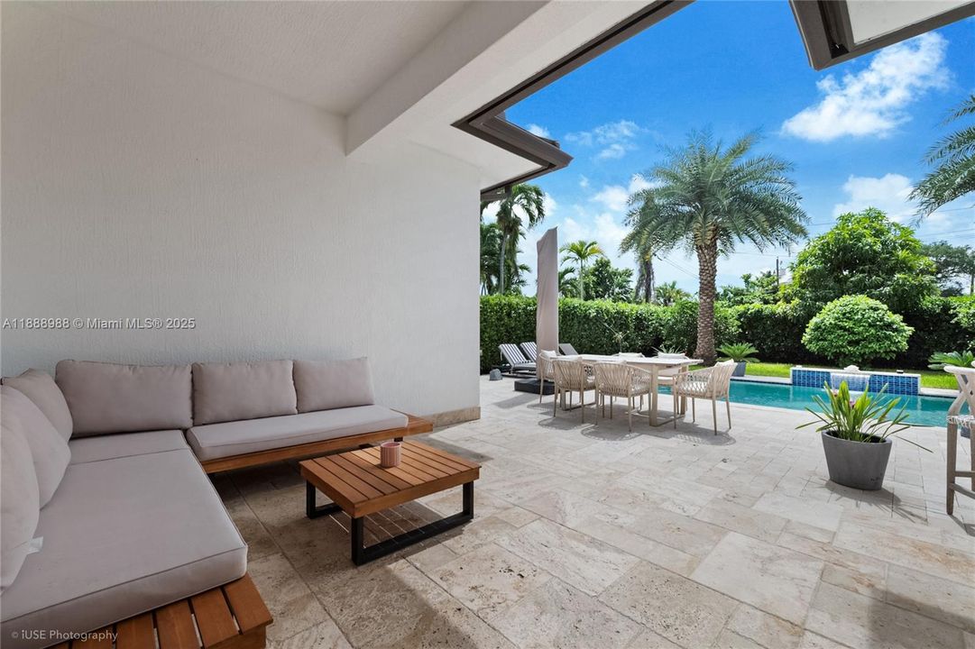 For Rent: $10,750 (4 beds, 3 baths, 2094 Square Feet)