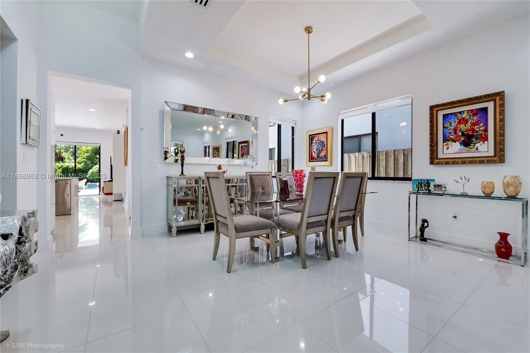 For Rent: $10,750 (4 beds, 3 baths, 2094 Square Feet)