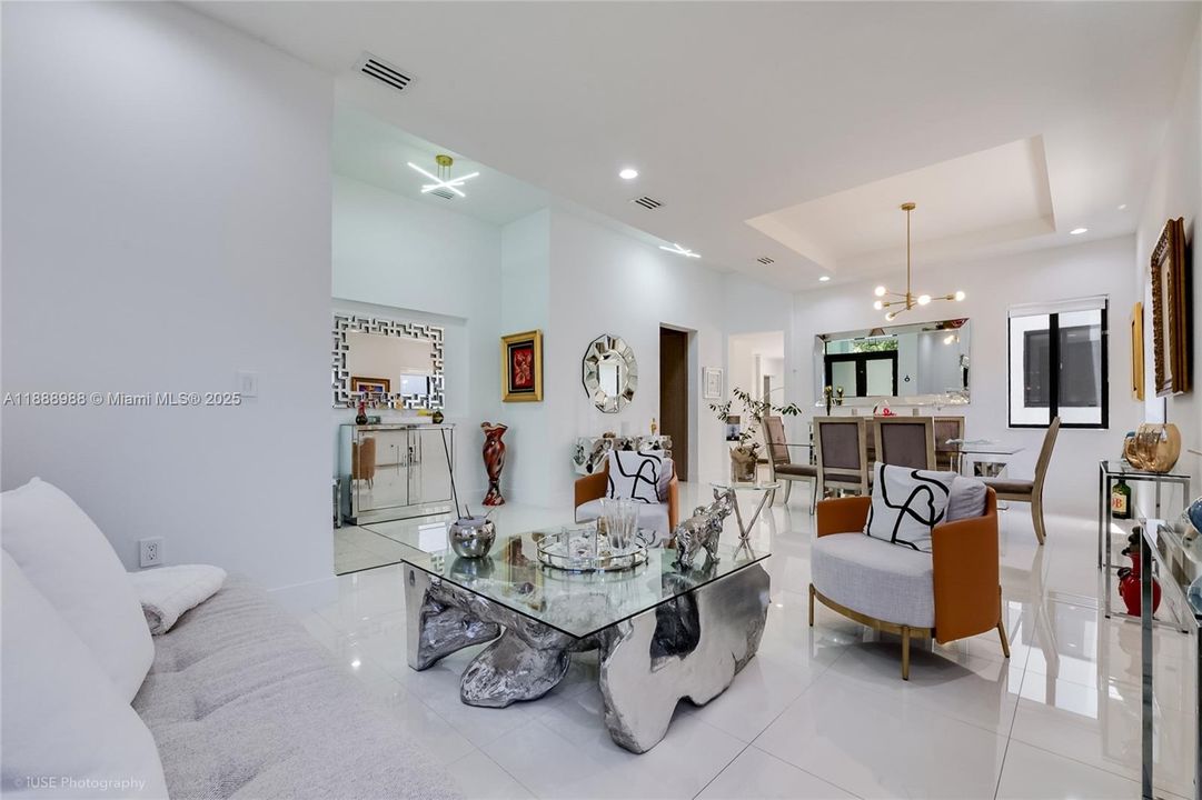 For Rent: $10,750 (4 beds, 3 baths, 2094 Square Feet)