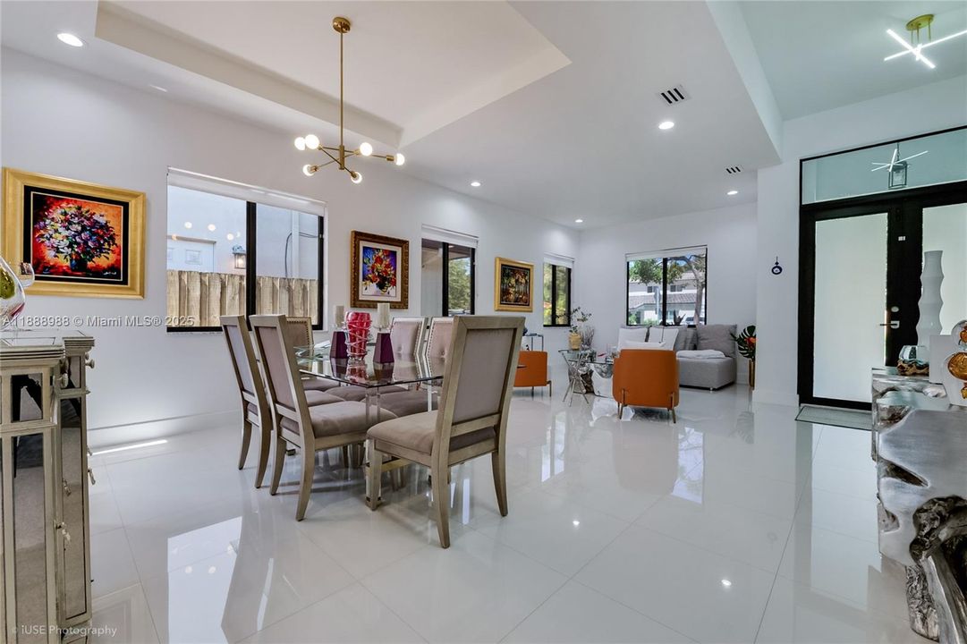 For Rent: $10,750 (4 beds, 3 baths, 2094 Square Feet)