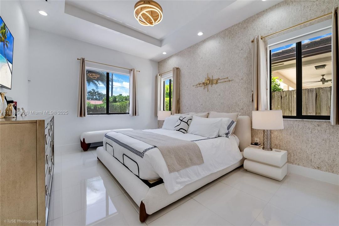 For Rent: $10,750 (4 beds, 3 baths, 2094 Square Feet)