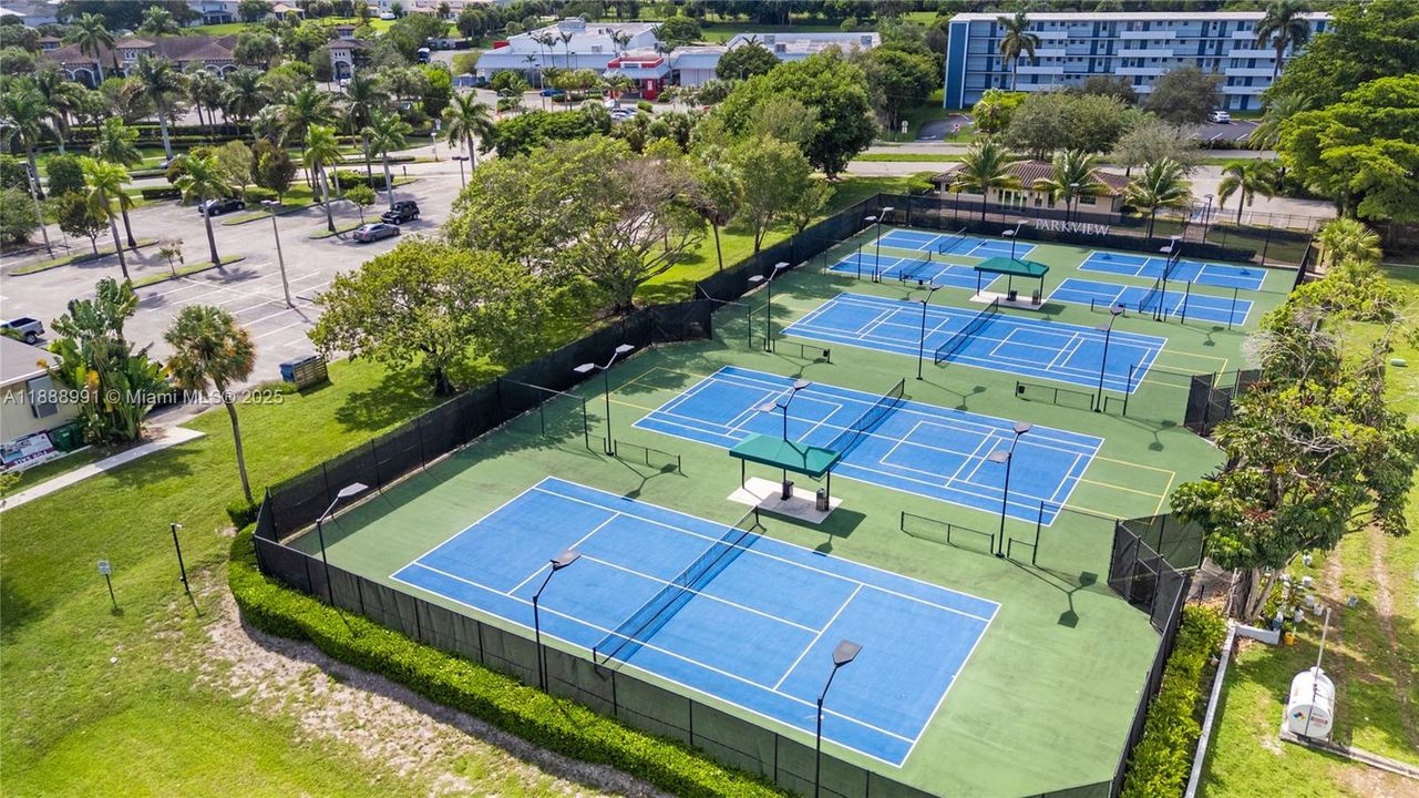 For Rent: $6,500 (5 beds, 3 baths, 2502 Square Feet)