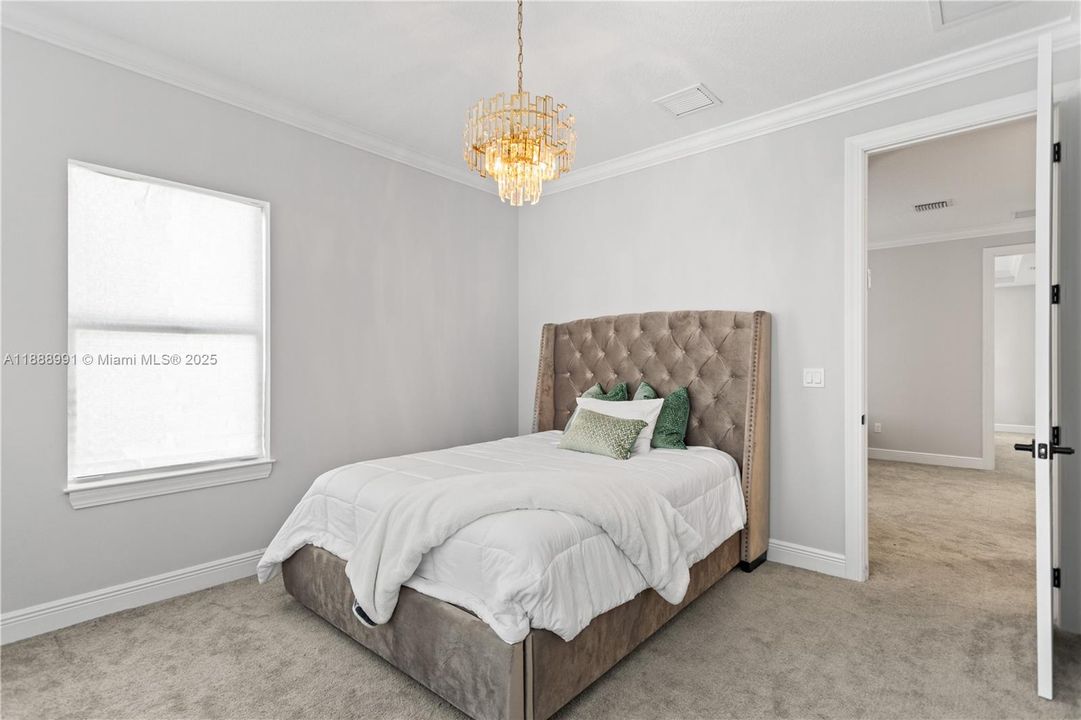 For Rent: $6,500 (5 beds, 3 baths, 2502 Square Feet)