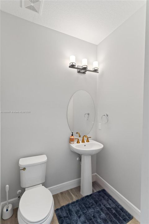 For Rent: $6,500 (5 beds, 3 baths, 2502 Square Feet)