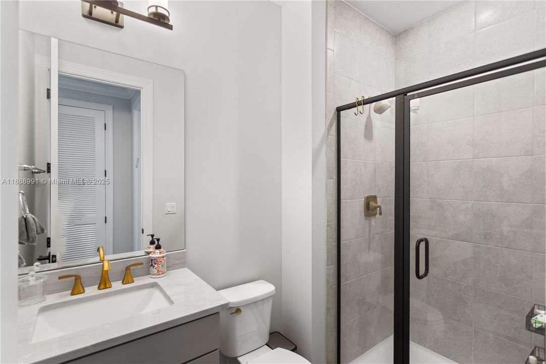 For Rent: $6,500 (5 beds, 3 baths, 2502 Square Feet)