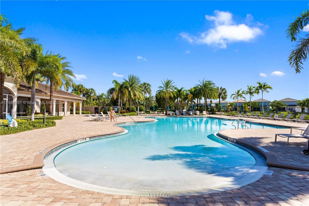 For Rent: $6,500 (5 beds, 3 baths, 2502 Square Feet)