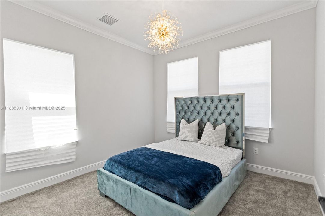 For Rent: $6,500 (5 beds, 3 baths, 2502 Square Feet)