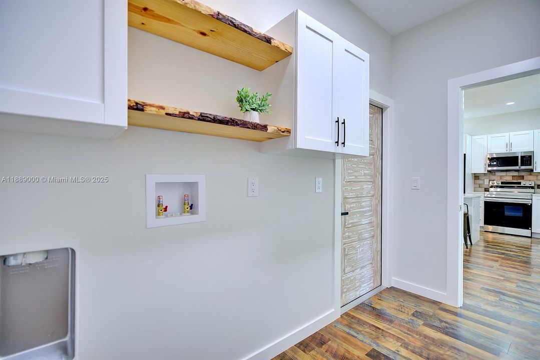 For Sale: $279,000 (2 beds, 2 baths, 1151 Square Feet)