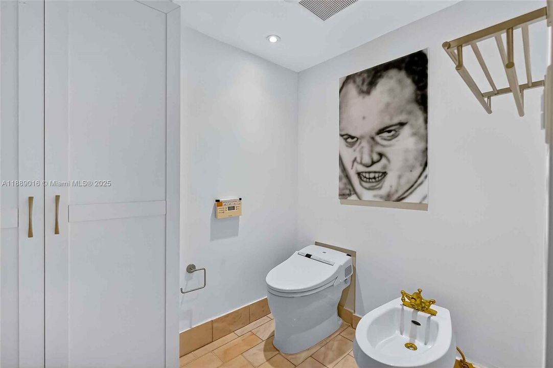 En Venta: $2,599,000 (3 camas, 3 baños, 2398 Pies cuadrados)