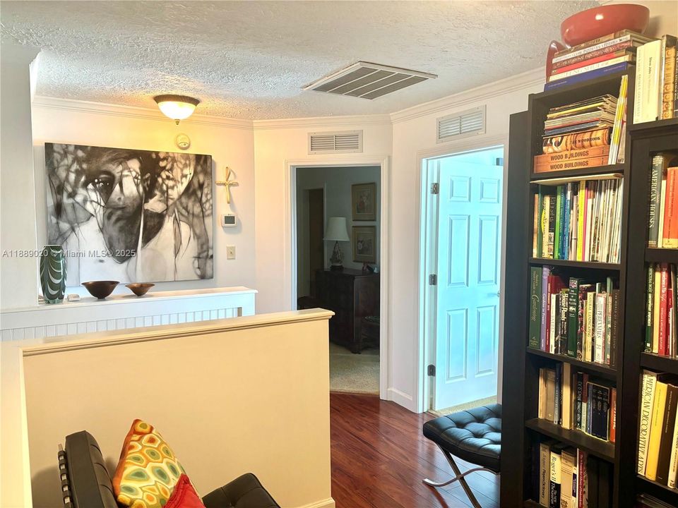 En Venta: $1,500,000 (3 camas, 3 baños, 2128 Pies cuadrados)