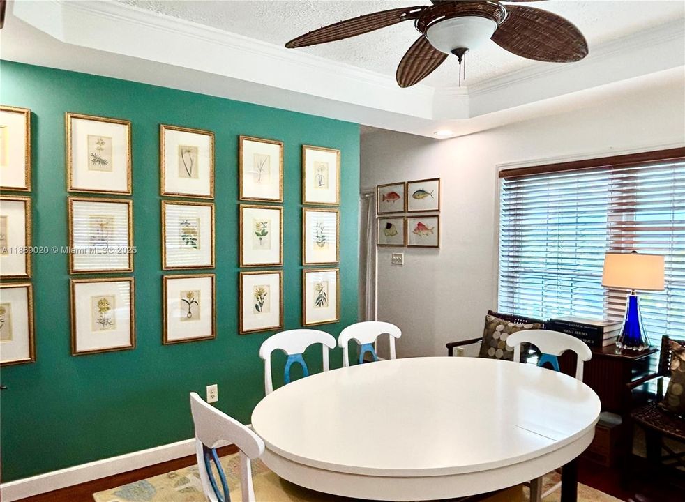 En Venta: $1,500,000 (3 camas, 3 baños, 2128 Pies cuadrados)