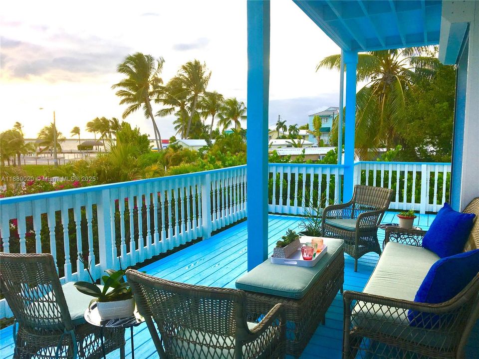 En Venta: $1,500,000 (3 camas, 3 baños, 2128 Pies cuadrados)