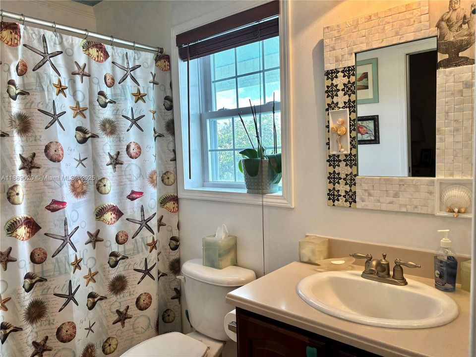 En Venta: $1,500,000 (3 camas, 3 baños, 2128 Pies cuadrados)