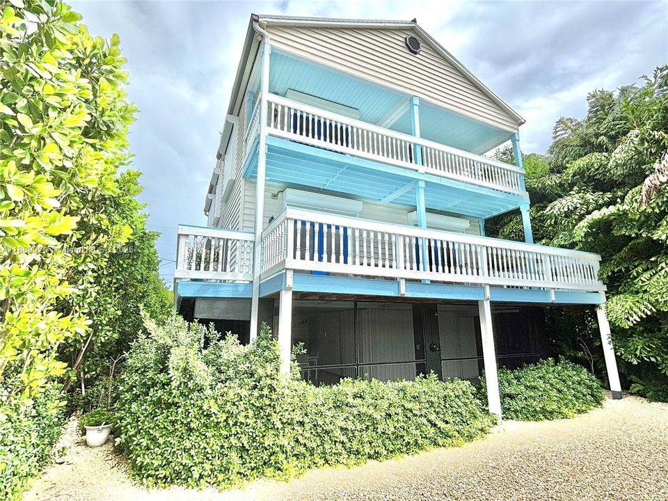 En Venta: $1,500,000 (3 camas, 3 baños, 2128 Pies cuadrados)