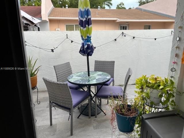 For Sale: $595,000 (3 beds, 2 baths, 1020 Square Feet)