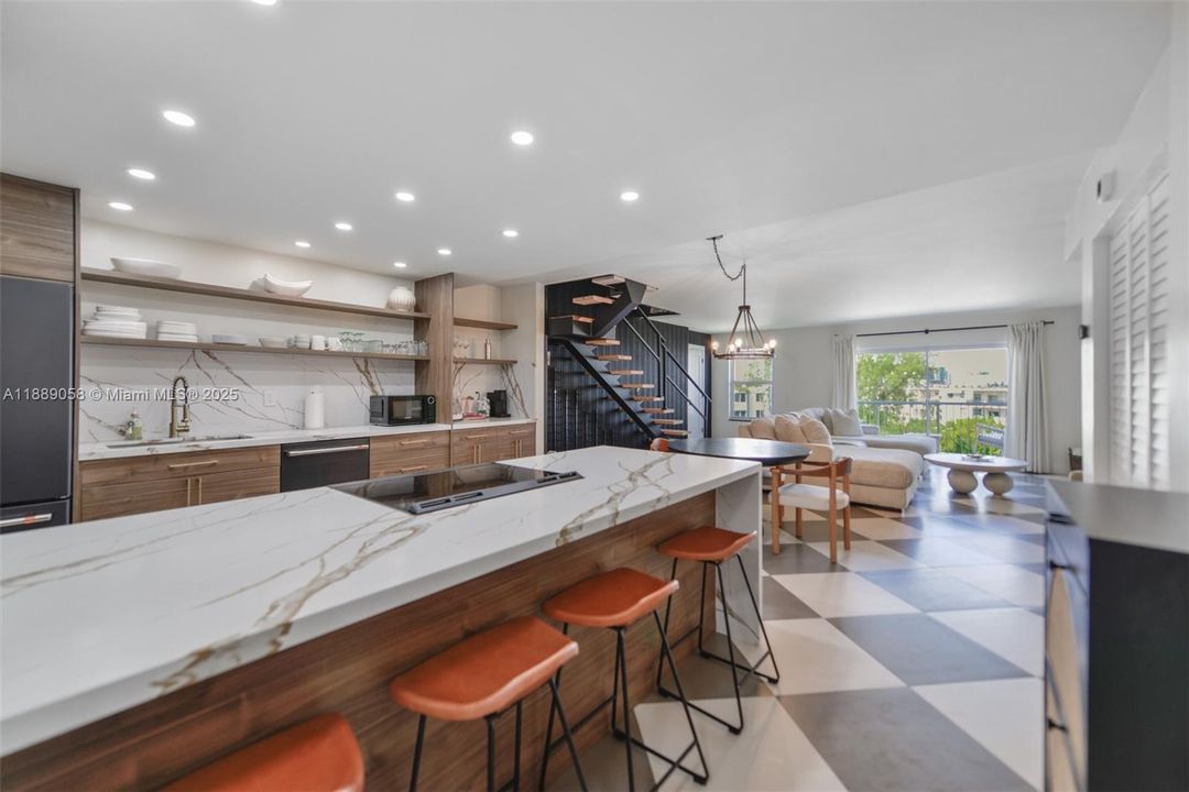 待售: $450,000 (2 贝兹, 2 浴室, 1440 平方英尺)