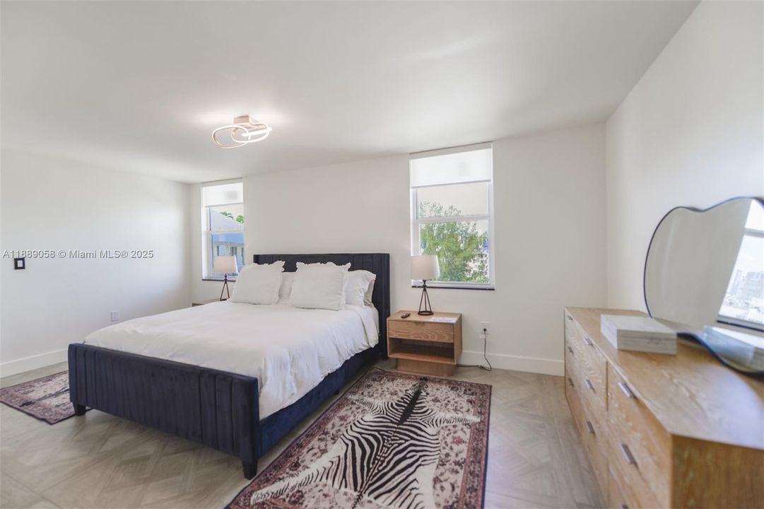 待售: $450,000 (2 贝兹, 2 浴室, 1440 平方英尺)