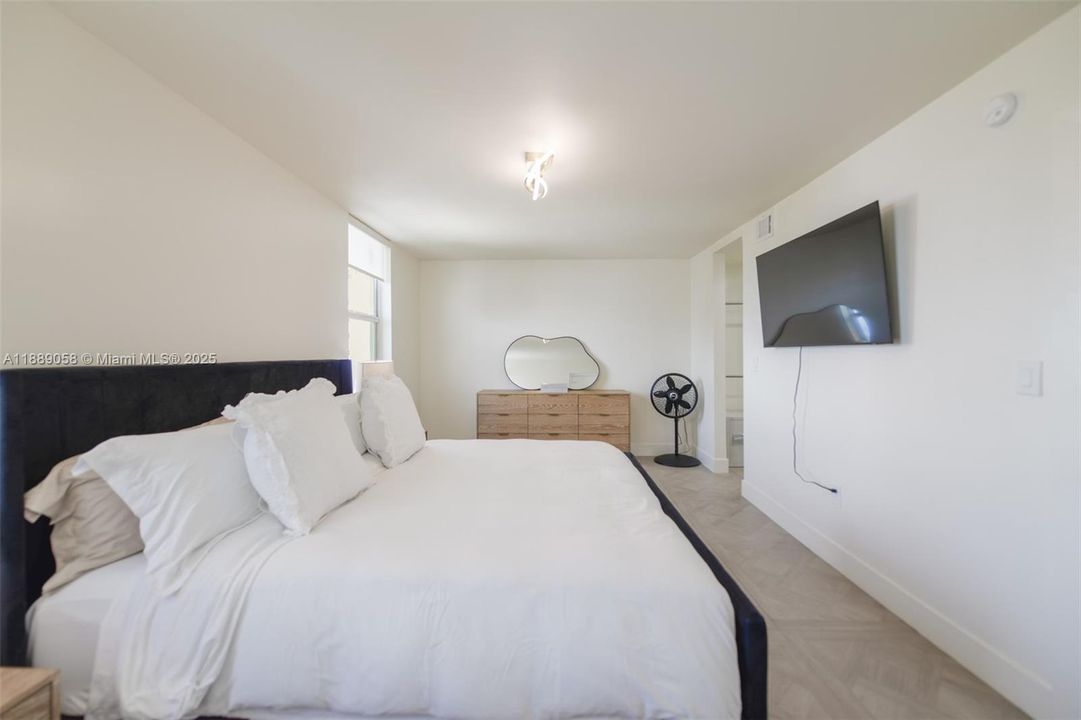 待售: $450,000 (2 贝兹, 2 浴室, 1440 平方英尺)