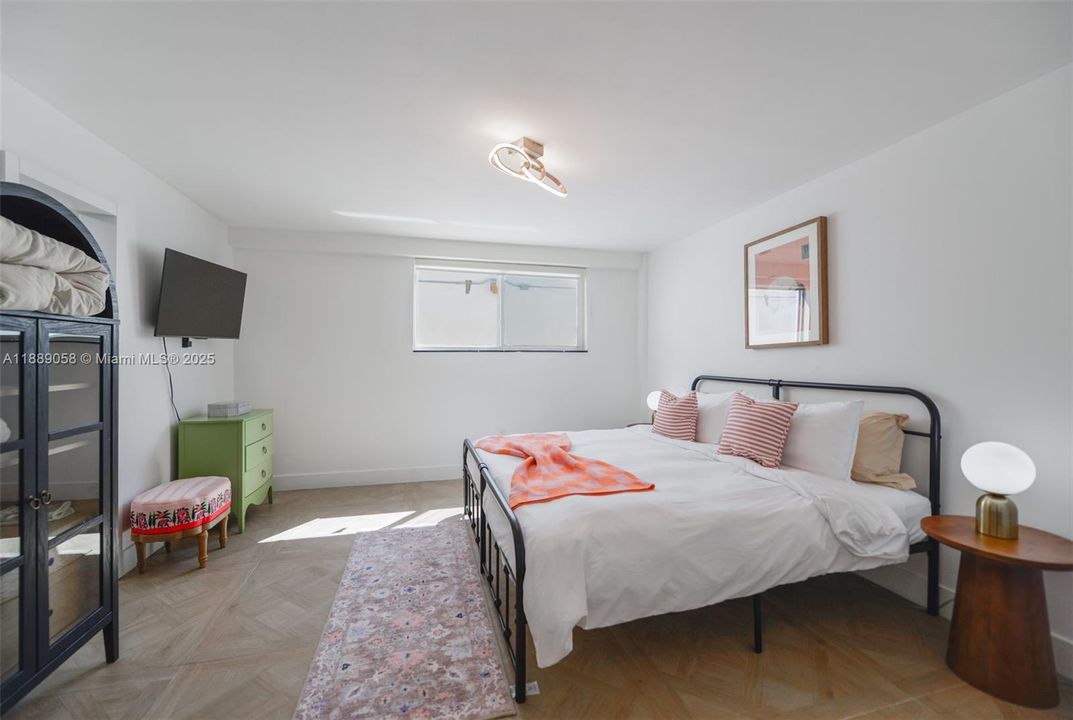 待售: $450,000 (2 贝兹, 2 浴室, 1440 平方英尺)