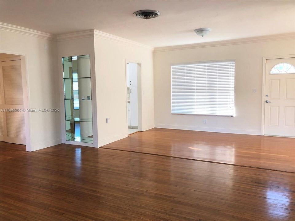 Active With Contract: $3,700 (2 beds, 1 baths, 1496 Square Feet)