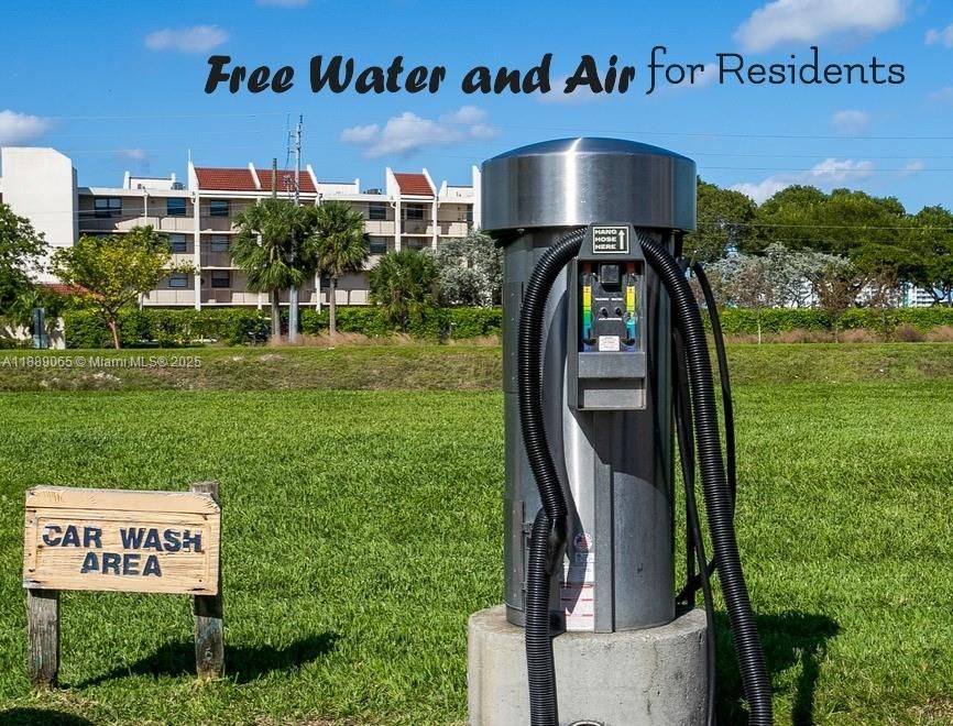 合同活跃: $1,895 (1 贝兹, 1 浴室, 844 平方英尺)